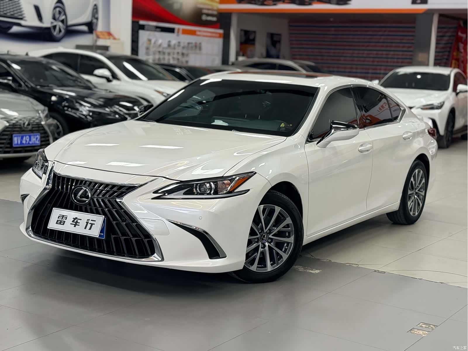 Lexus ES, 2024 1