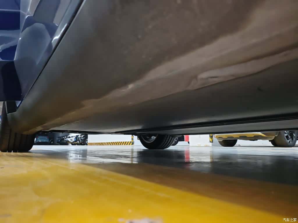 Tesla Model Y, 2021 21