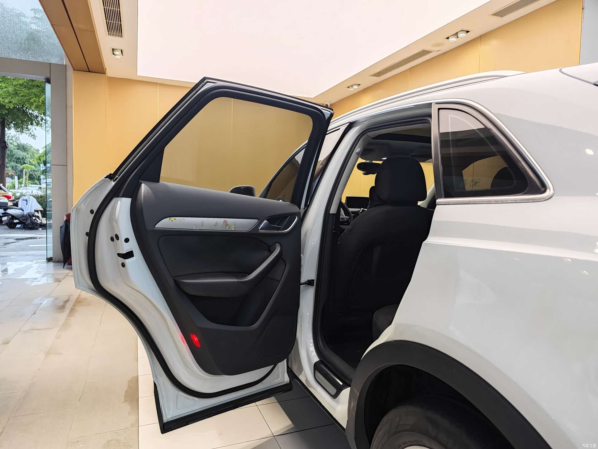Audi Q3, 2015 21