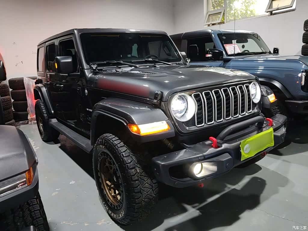 Jeep Wrangler, 2024 4
