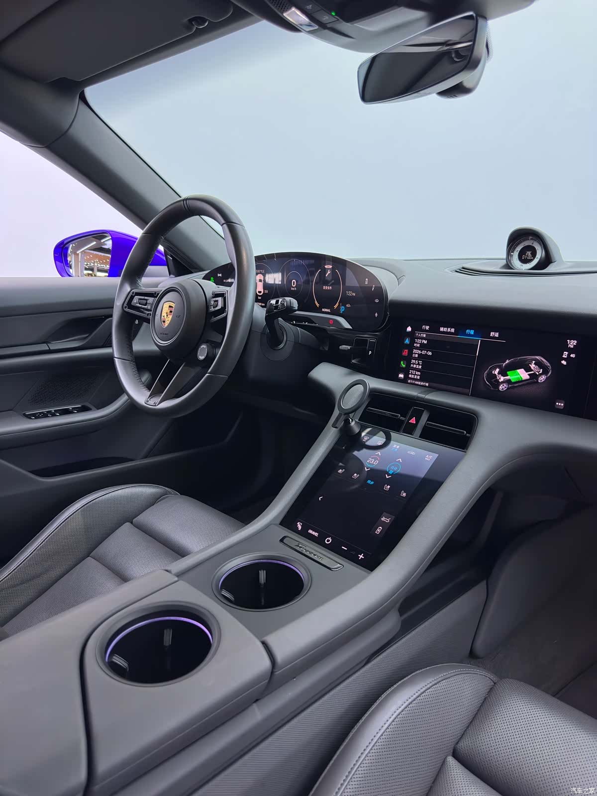 Porsche Taycan, 2023 15