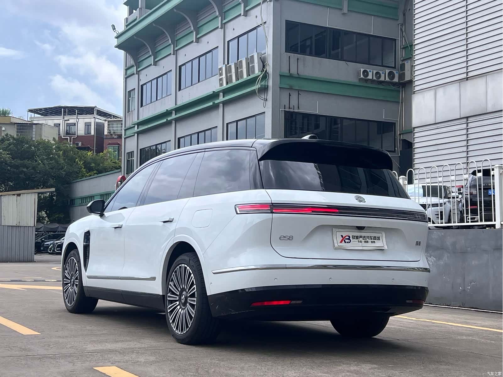 NIO ES8, 2026 4