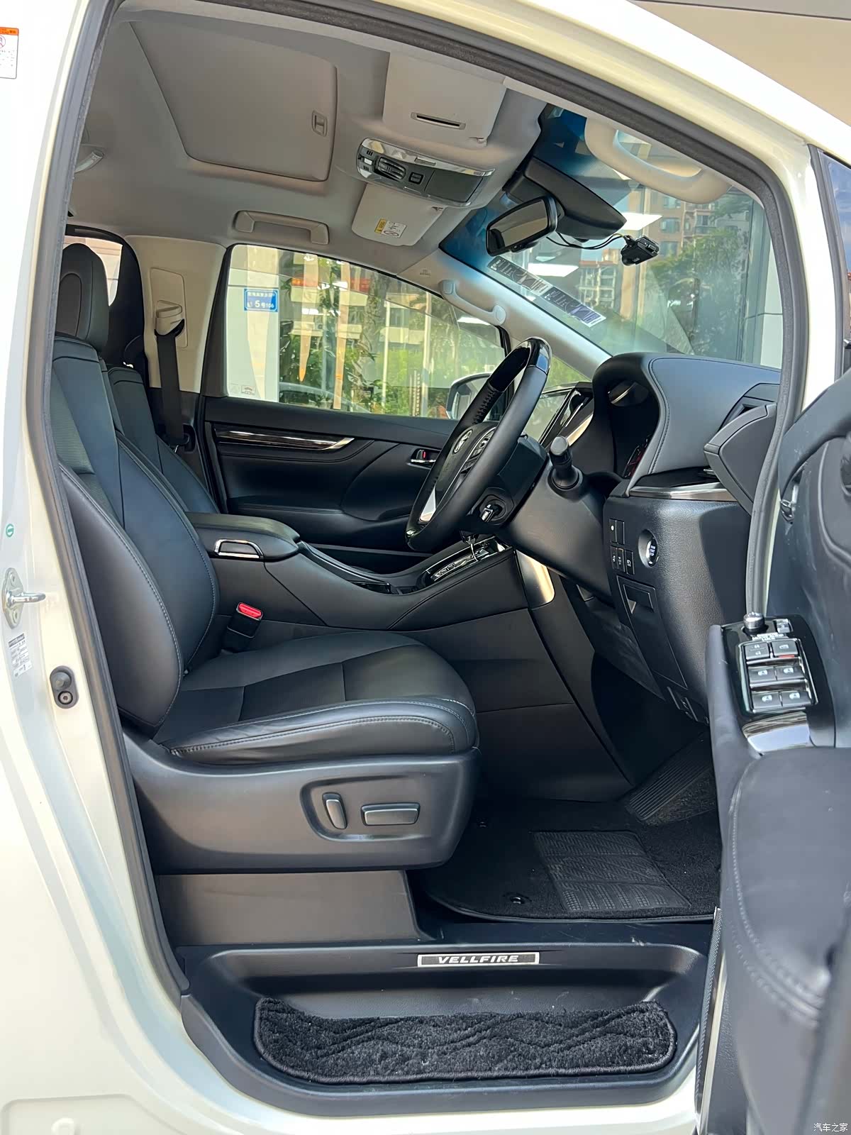 Toyota Vellfire, 2021 15