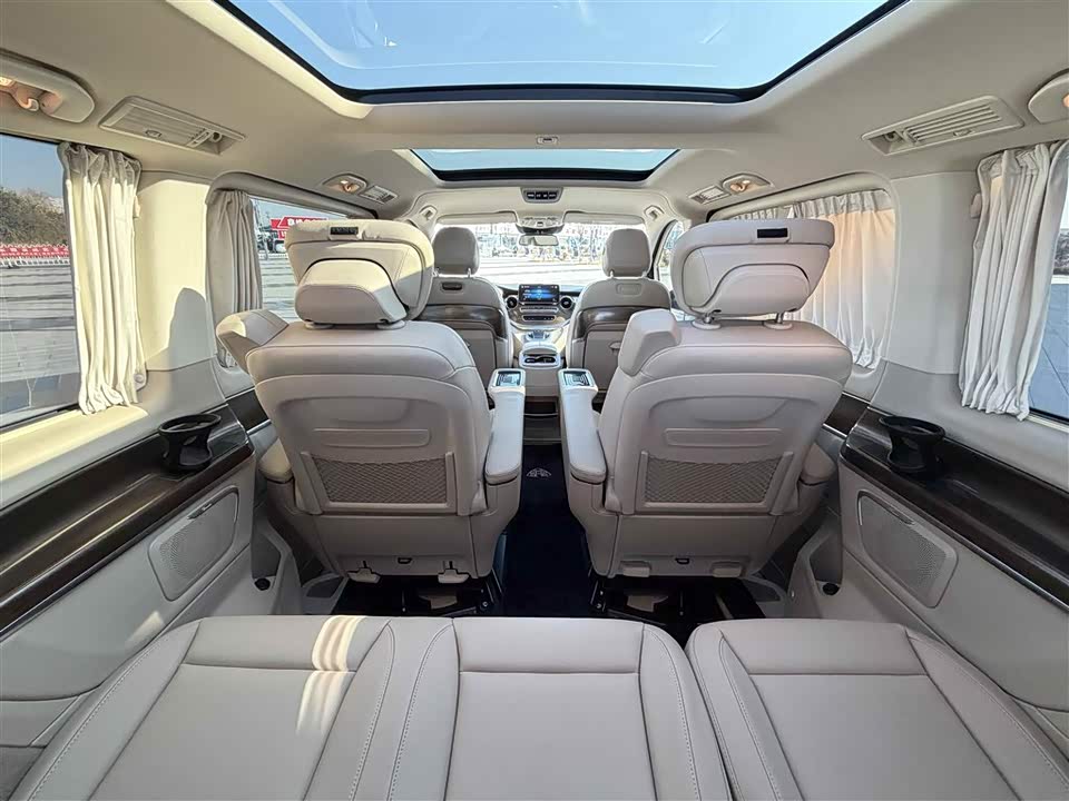 Mercedes-Benz V-class