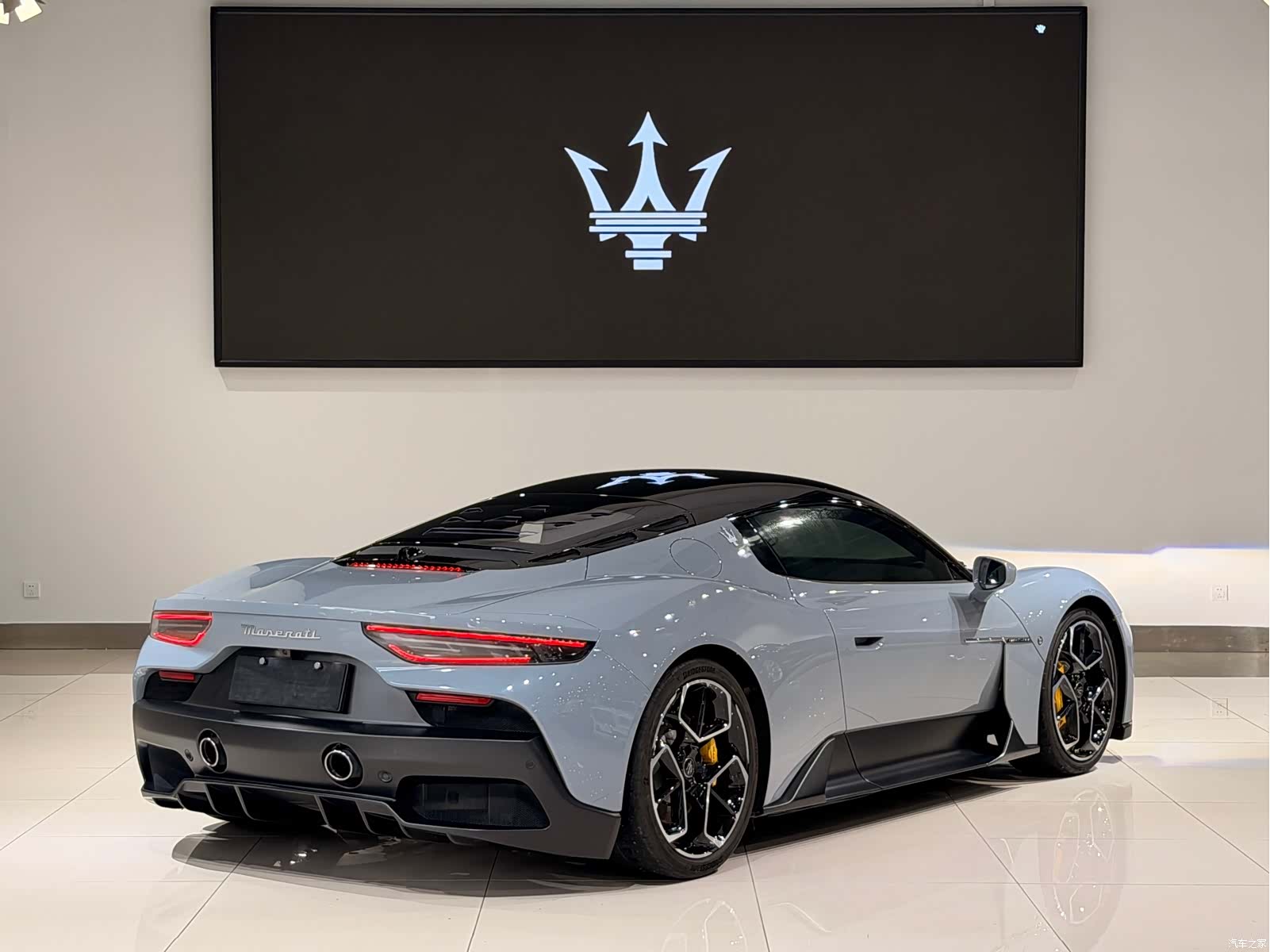 Maserati MC20, 2023 13