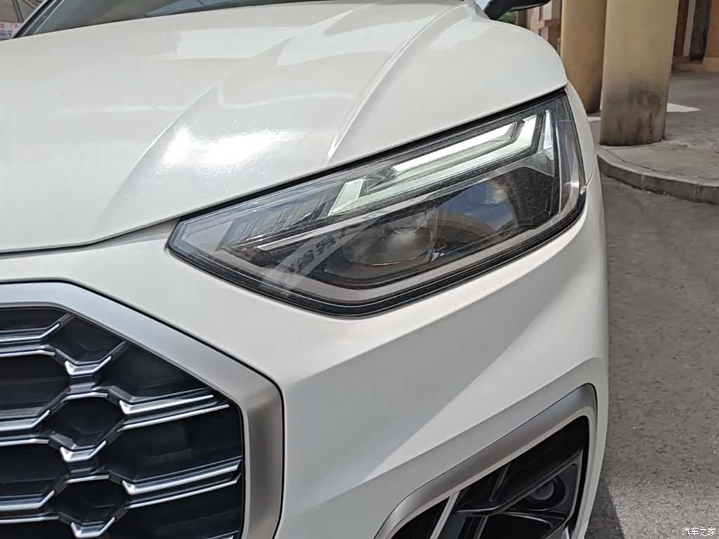 Audi Q5L, 2023 24