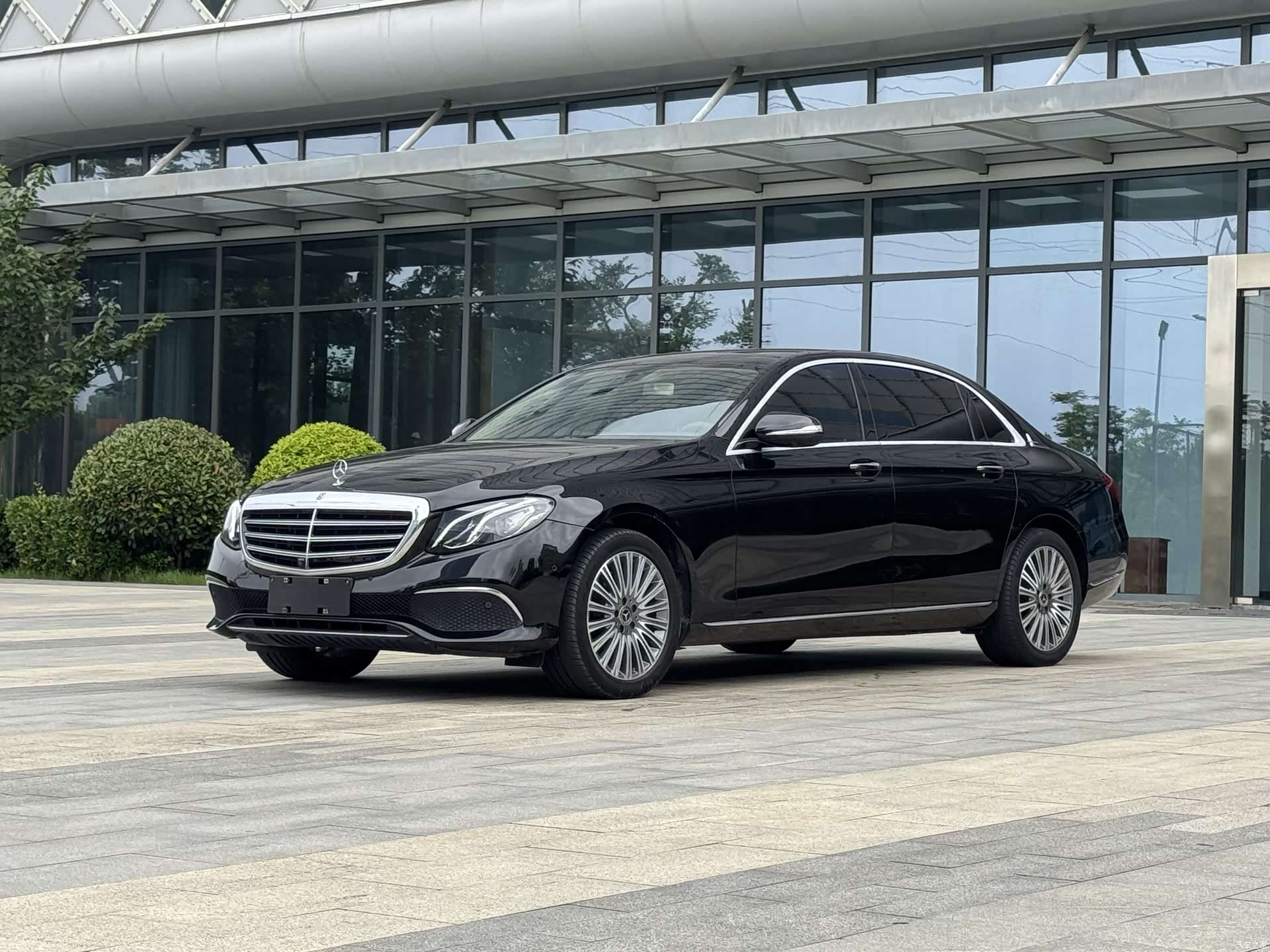 Mercedes-Benz E-Class, 2020 1