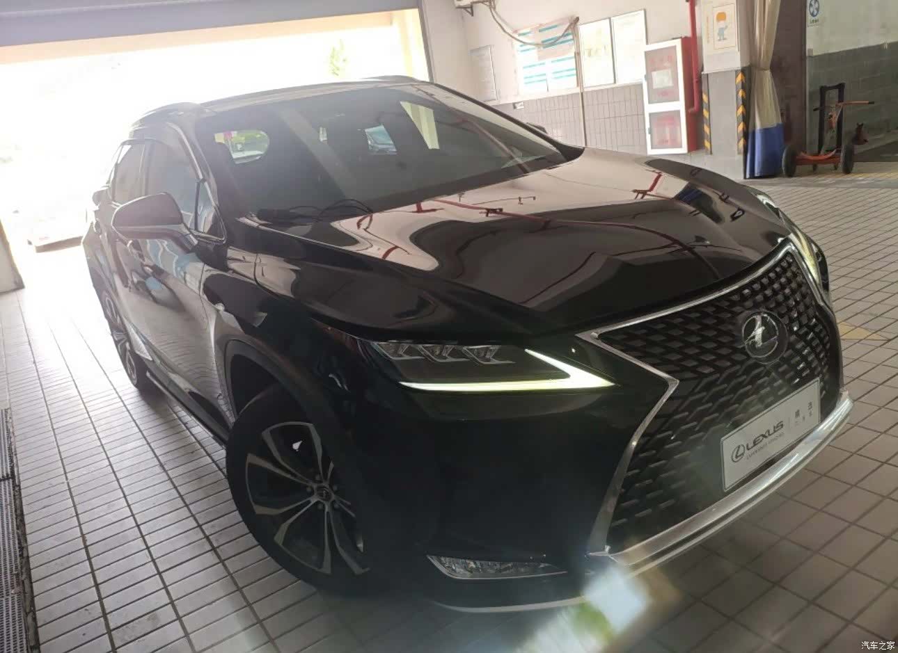 Lexus RX, 2022 1