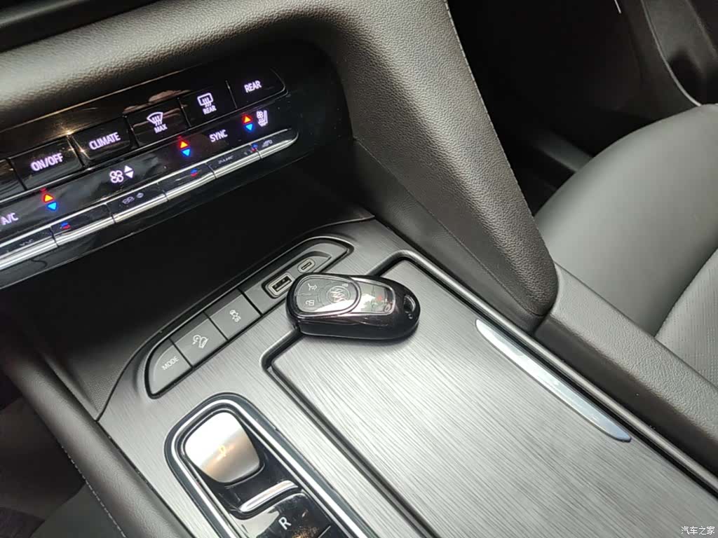 Buick Enclave, 2022 9