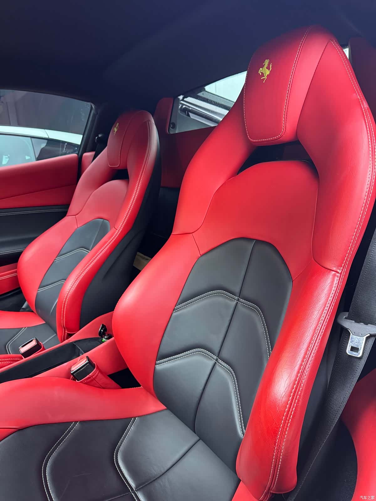 Ferrari 488, 2019 8