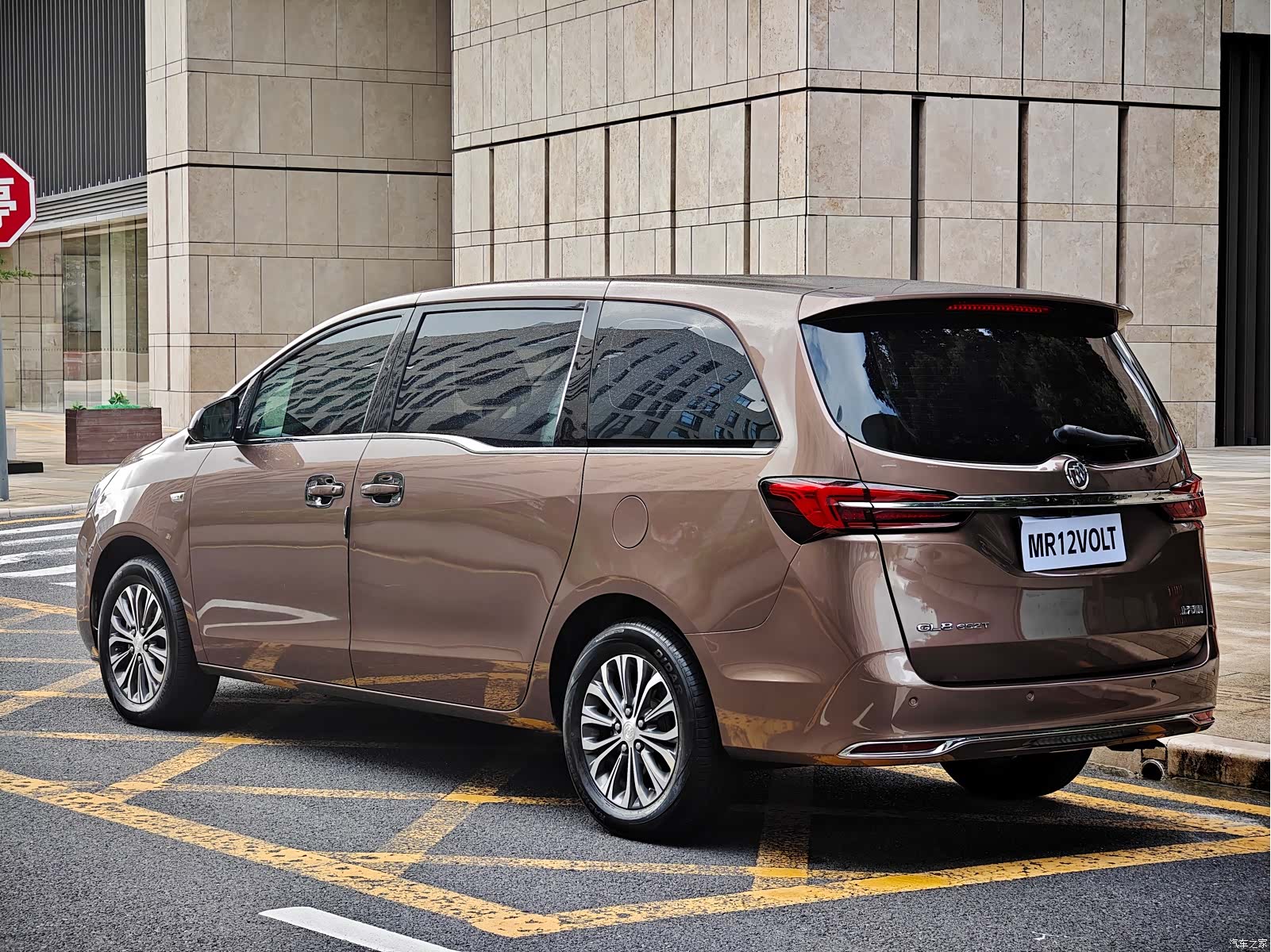 Buick GL8, 2020 все фото