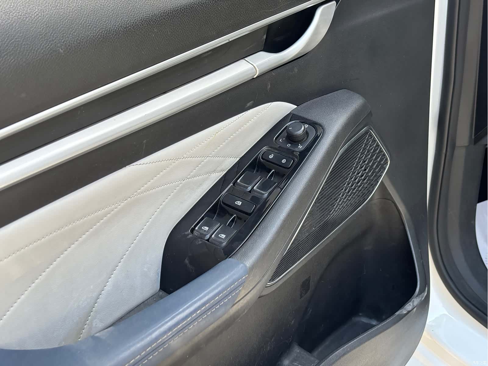 Geely Emgrand, 2021 8