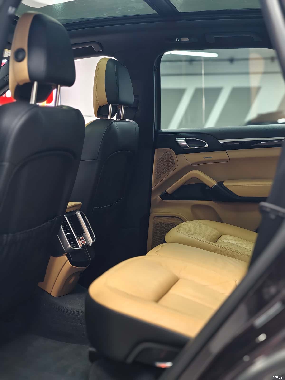 Porsche Cayenne, 2015 9