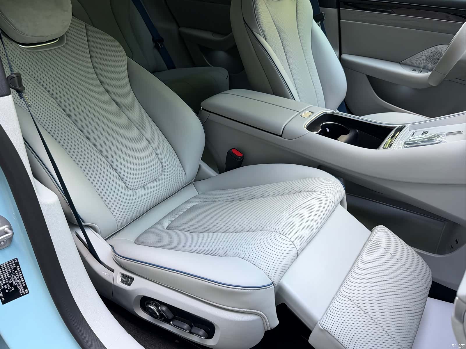 Luxeed S7, 2025 11