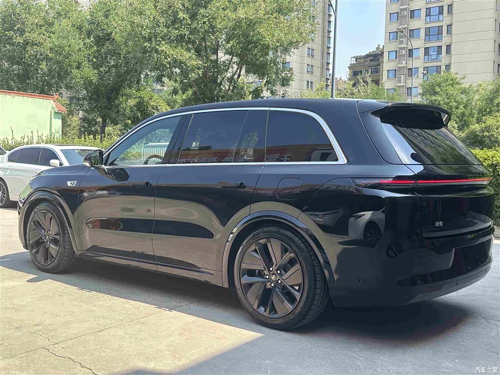 Li Auto L8, 2023 6