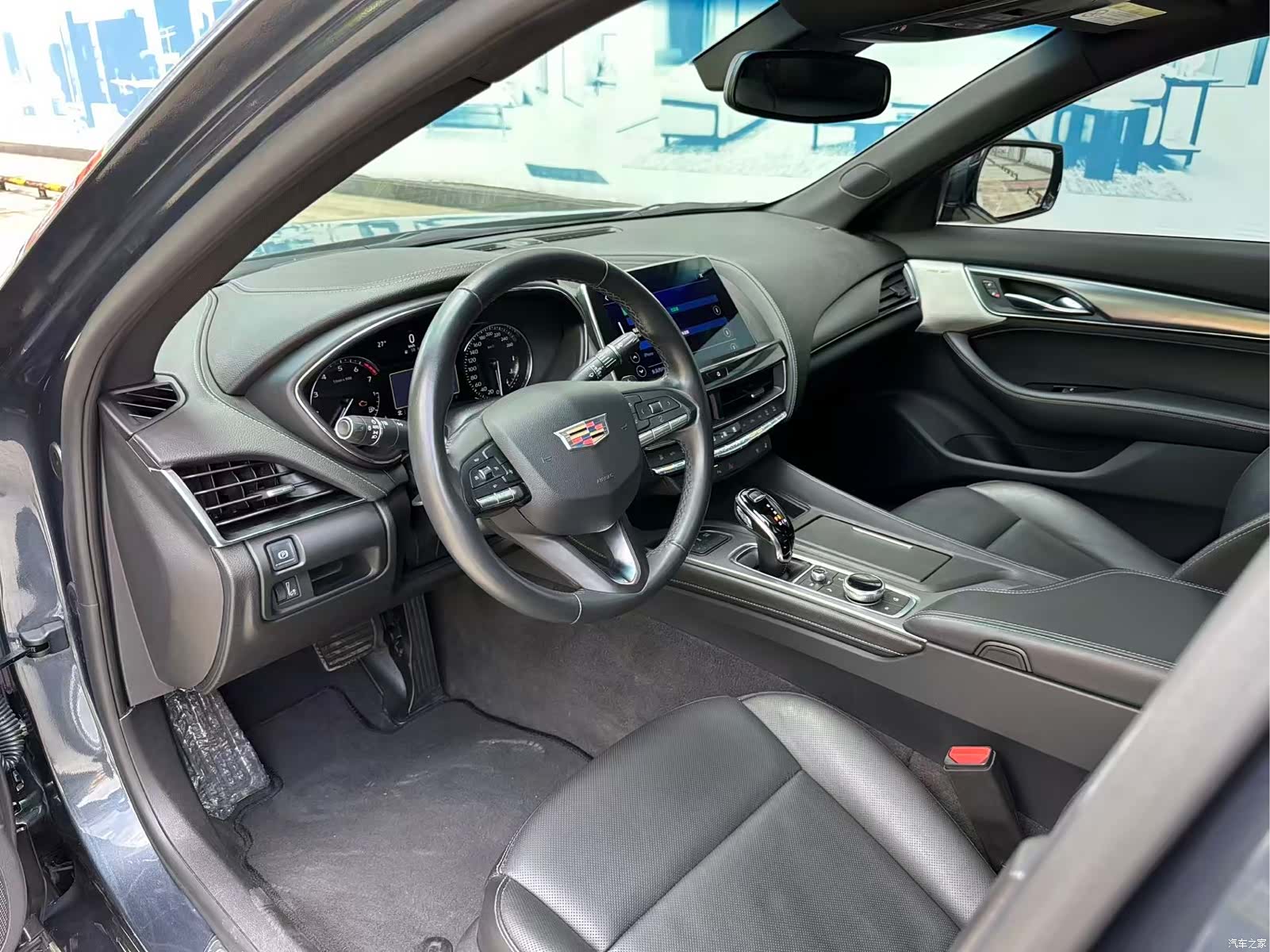 Cadillac CT5, 2022 все фото