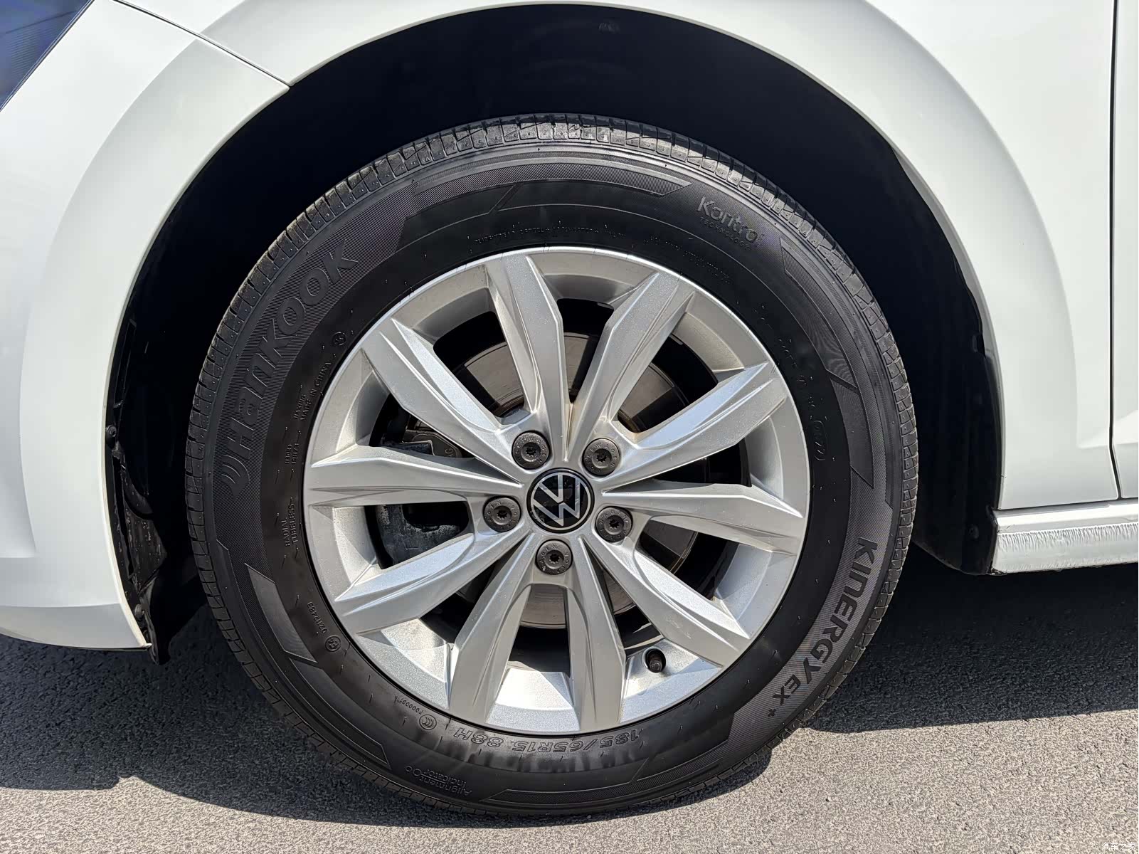 Volkswagen Polo, 2023 все фото