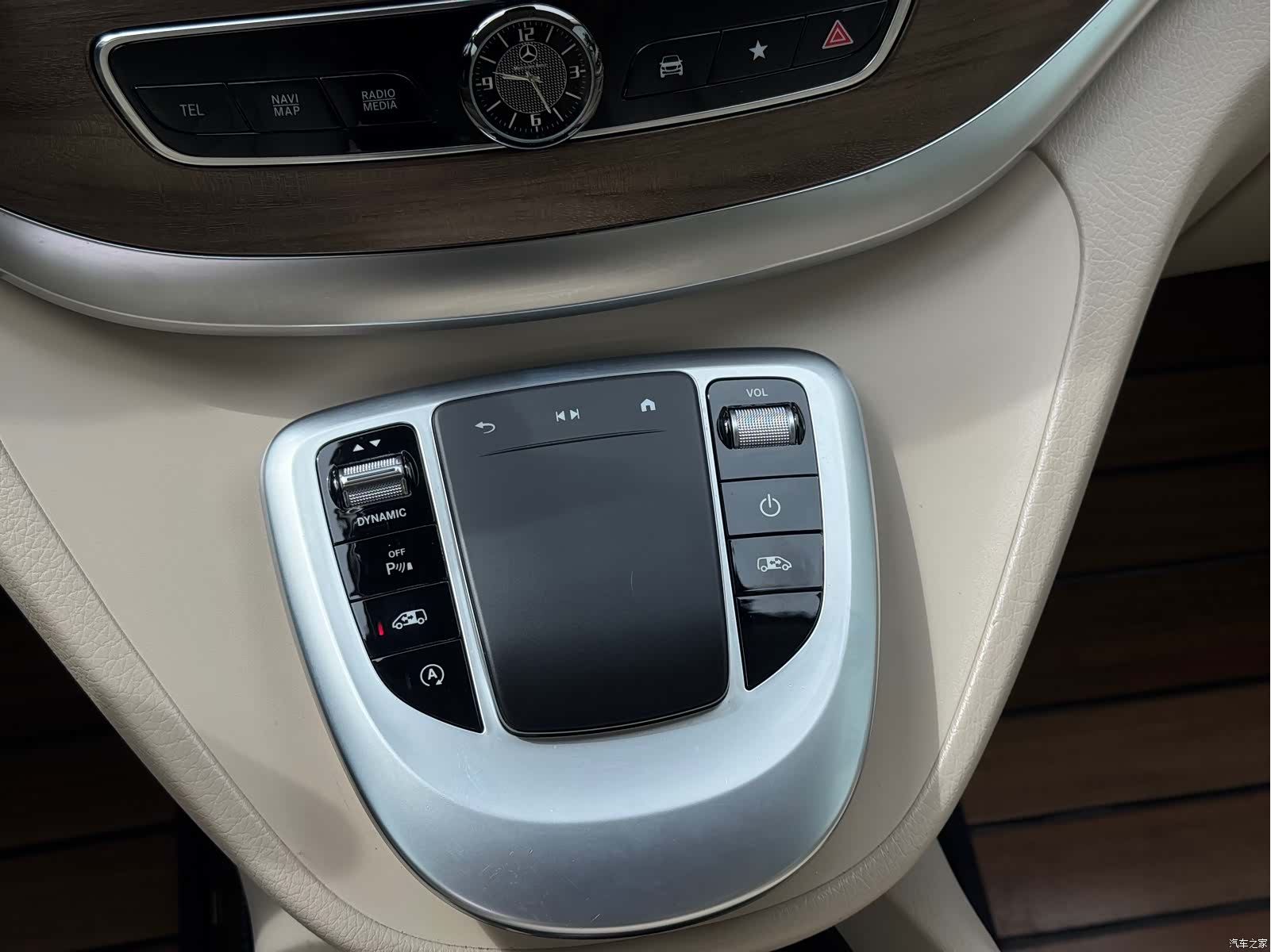 Mercedes-Benz V-Class, 2021 15