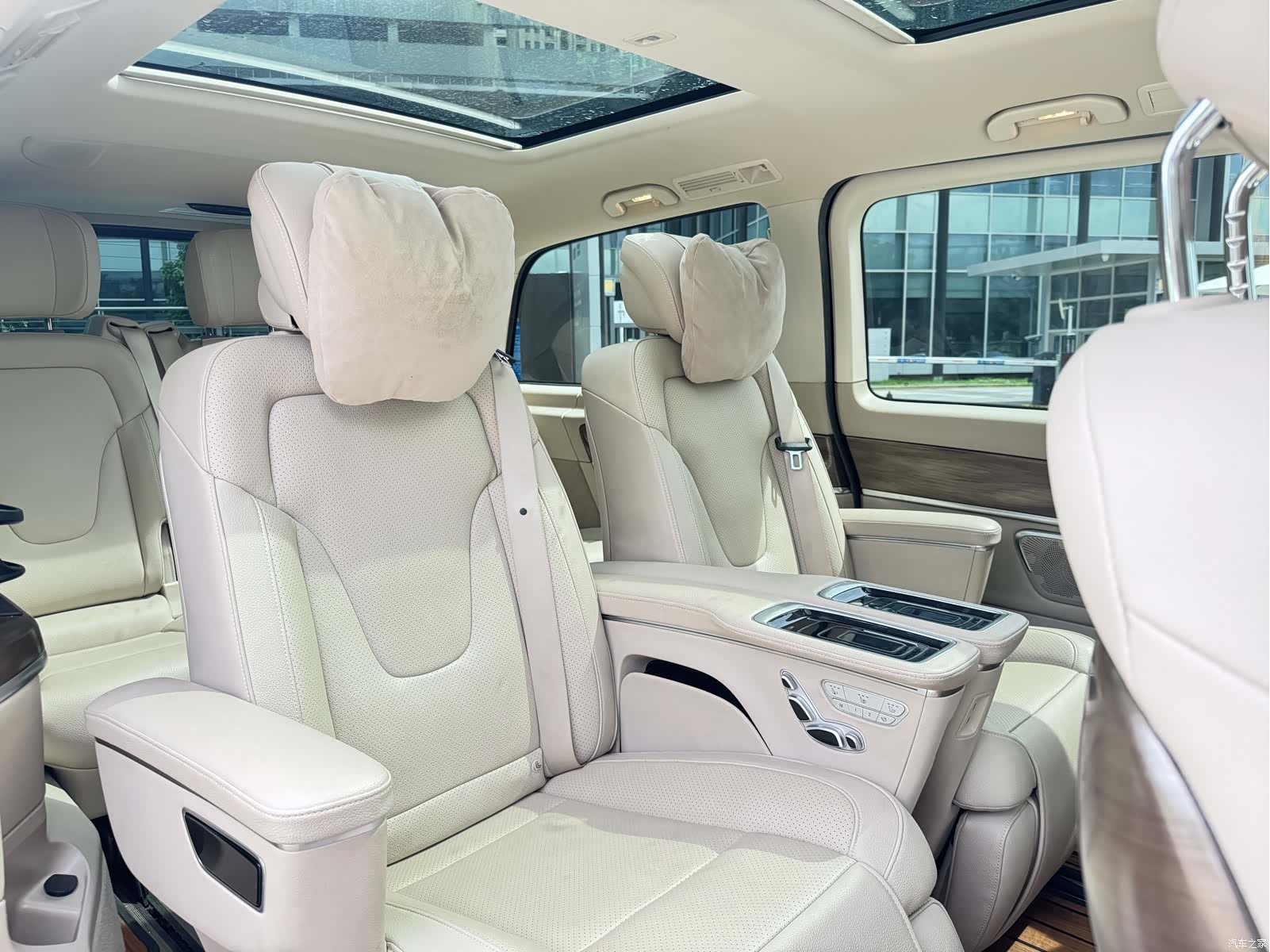 Mercedes-Benz V-Class, 2021 18