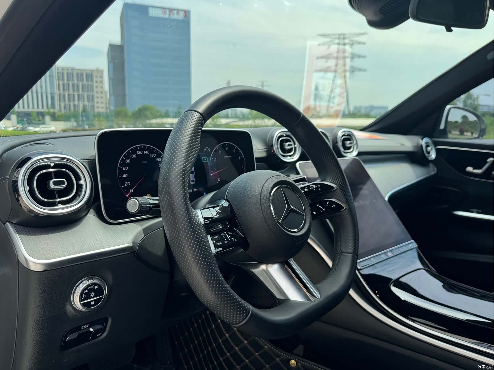 Mercedes-Benz C-Class, 2023 11
