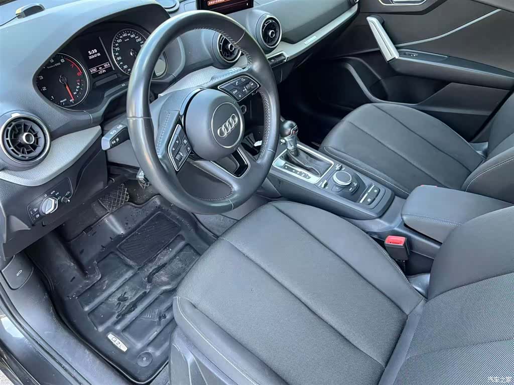 Audi Q2L, 2020 11