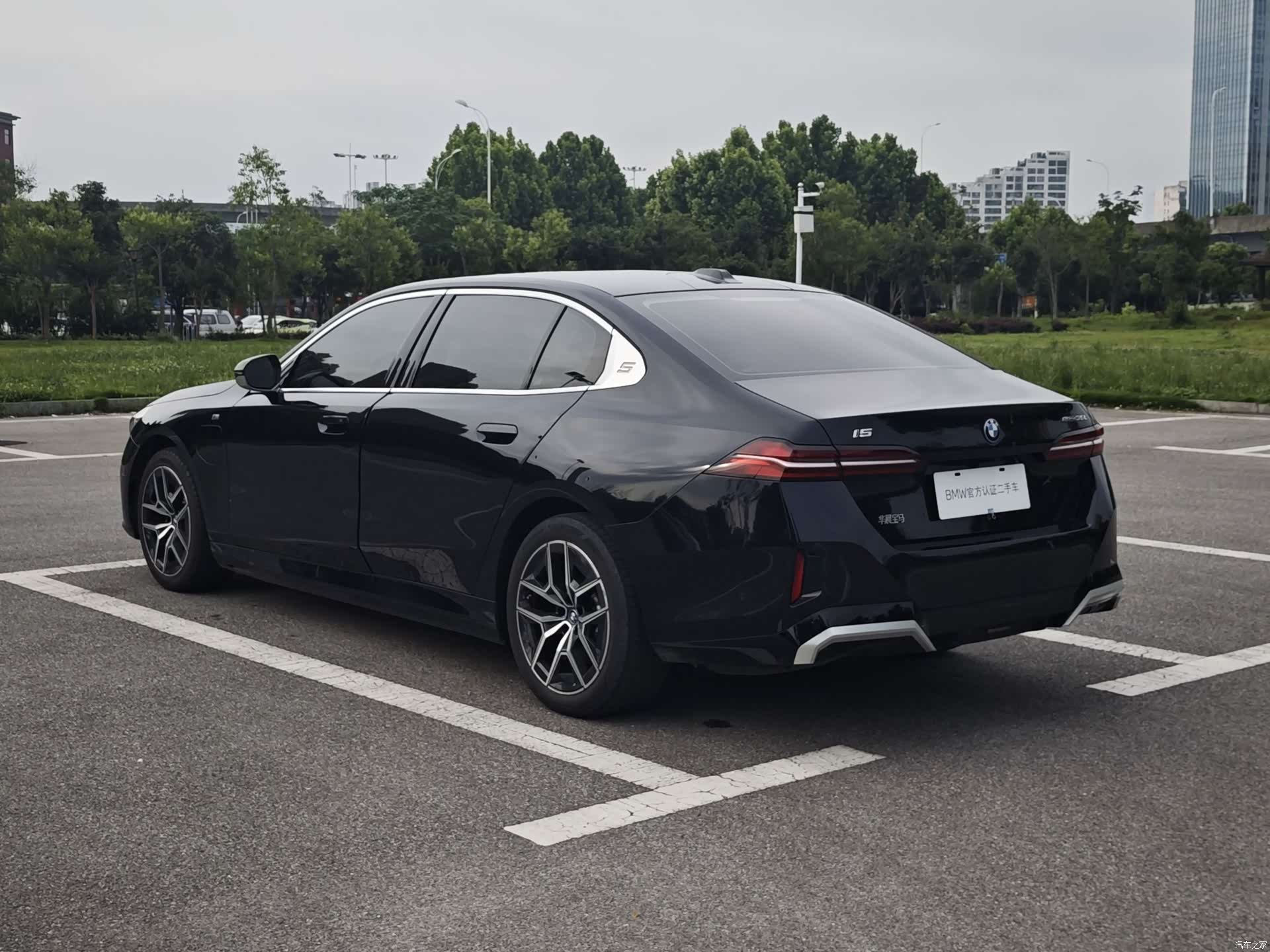 BMW i5, 2024 15