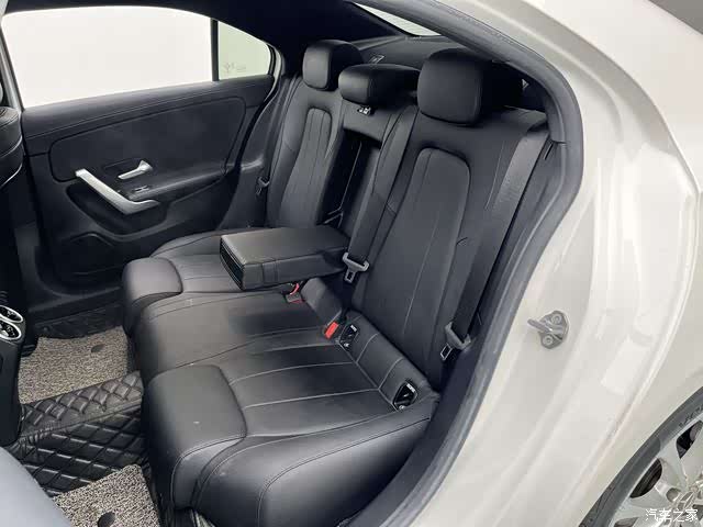 Mercedes-Benz A-Class, 2020 14
