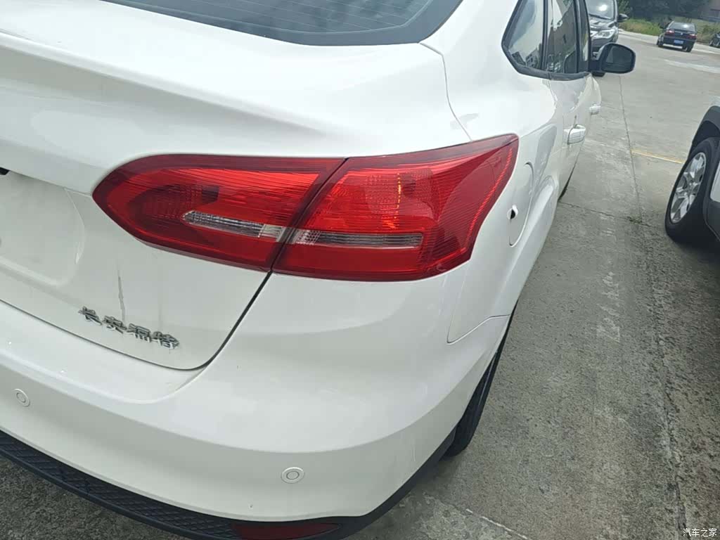 Ford Focus, 2016 8