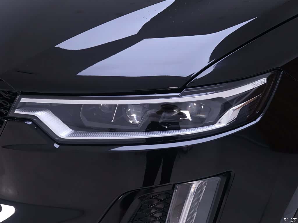 Cadillac XT6, 2025 4