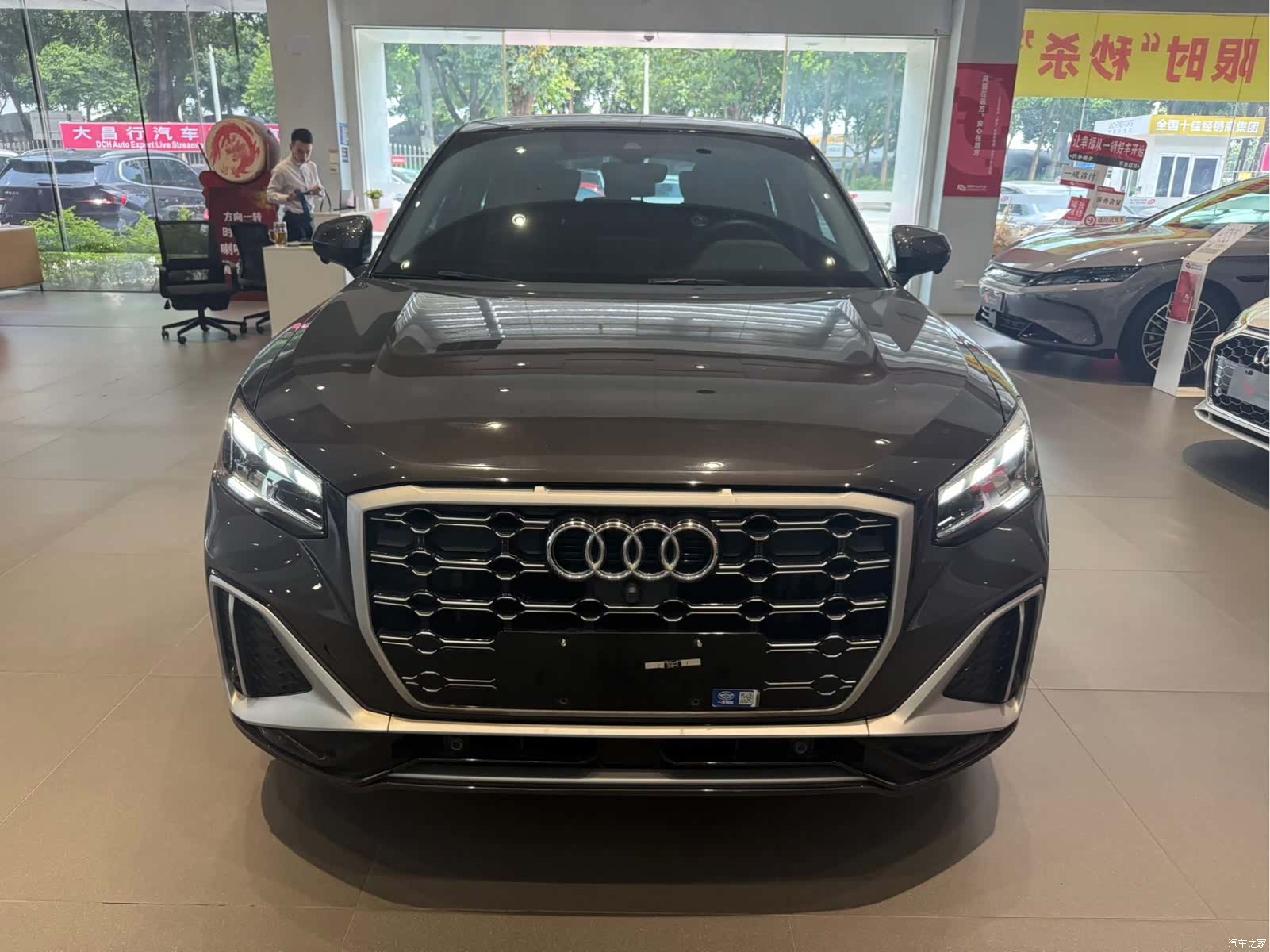 Audi Q2L, 2022 2