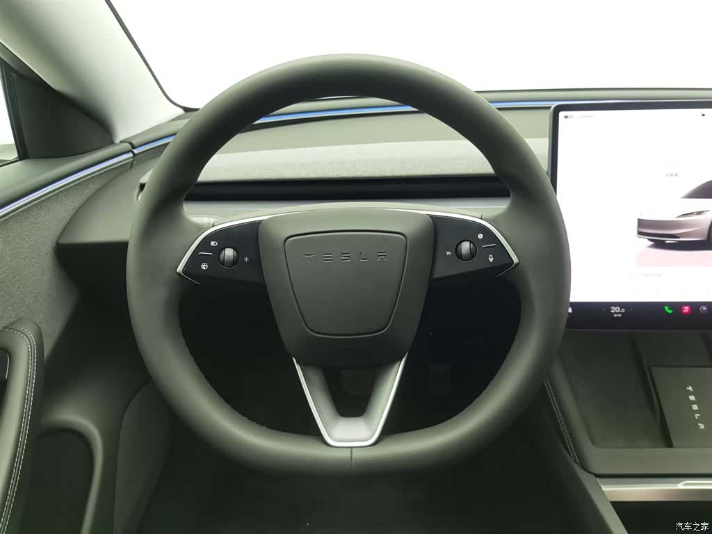 Tesla Model 3, 2025 11