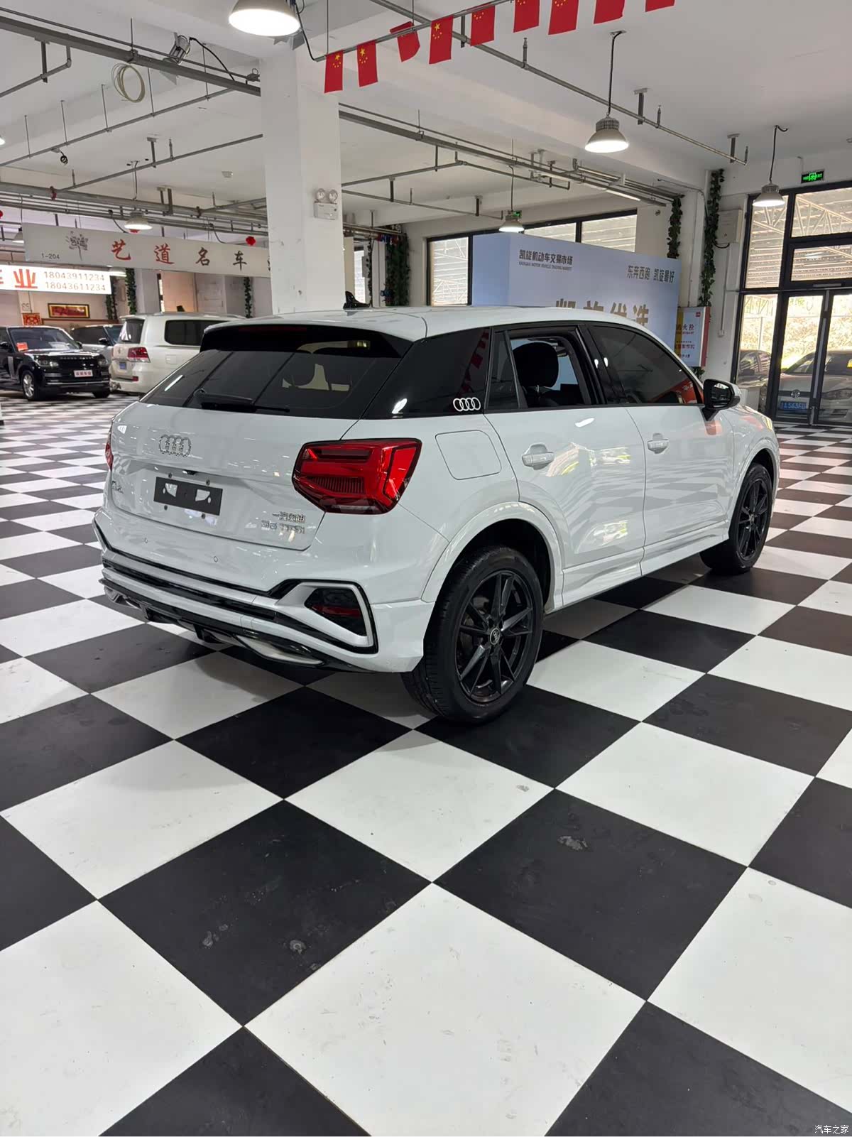 Audi Q2L, 2023 6