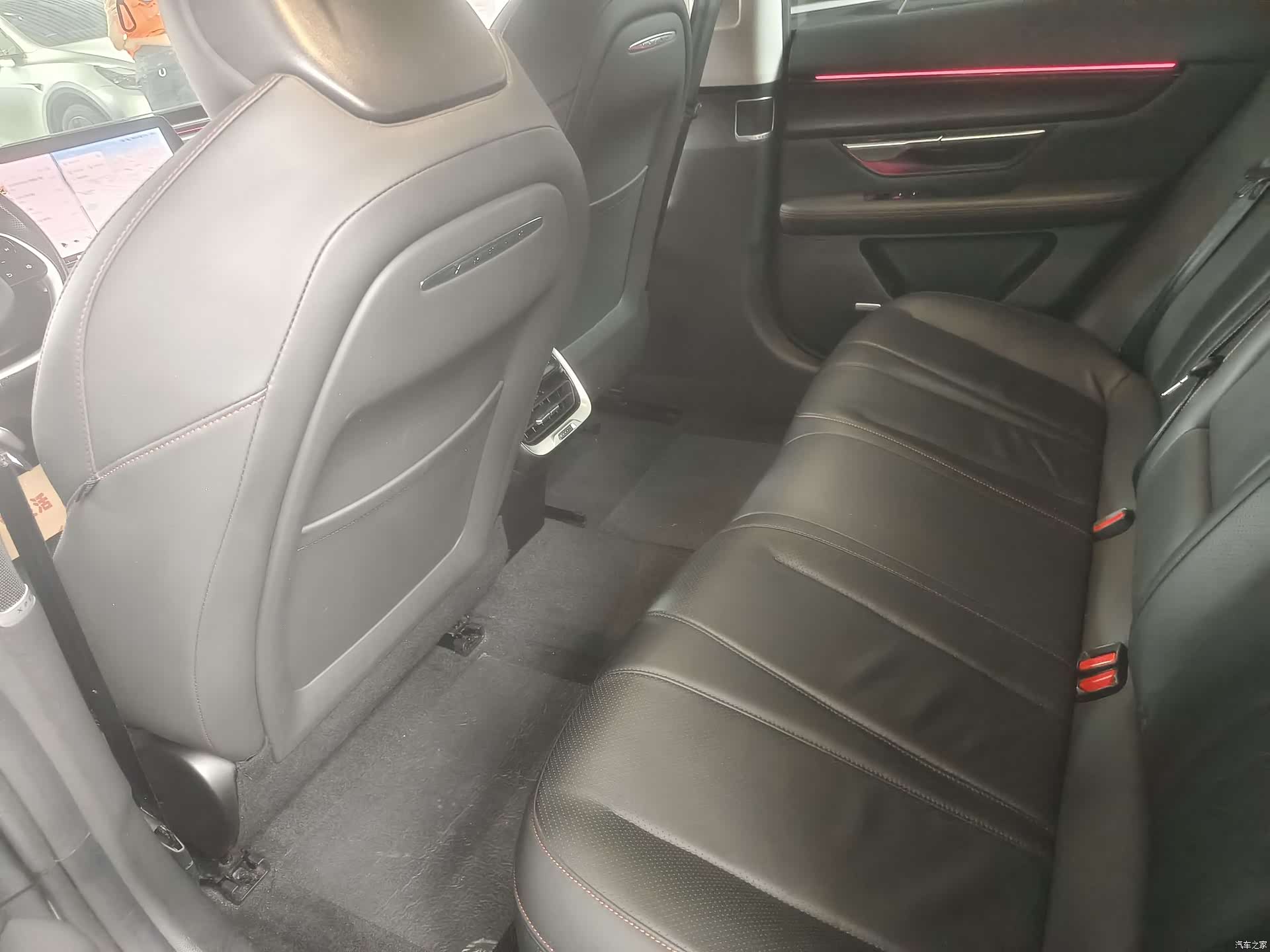 Xpeng P7, 2022 10