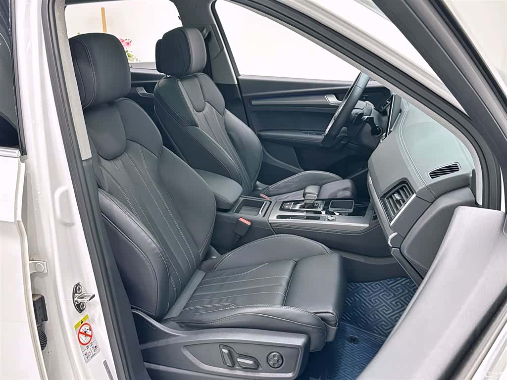 Audi Q5L, 2022 9