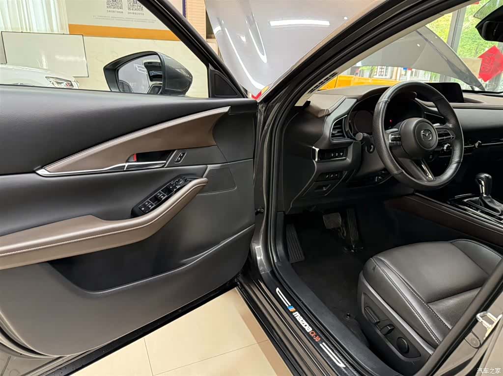 Mazda CX-30, 2022 8