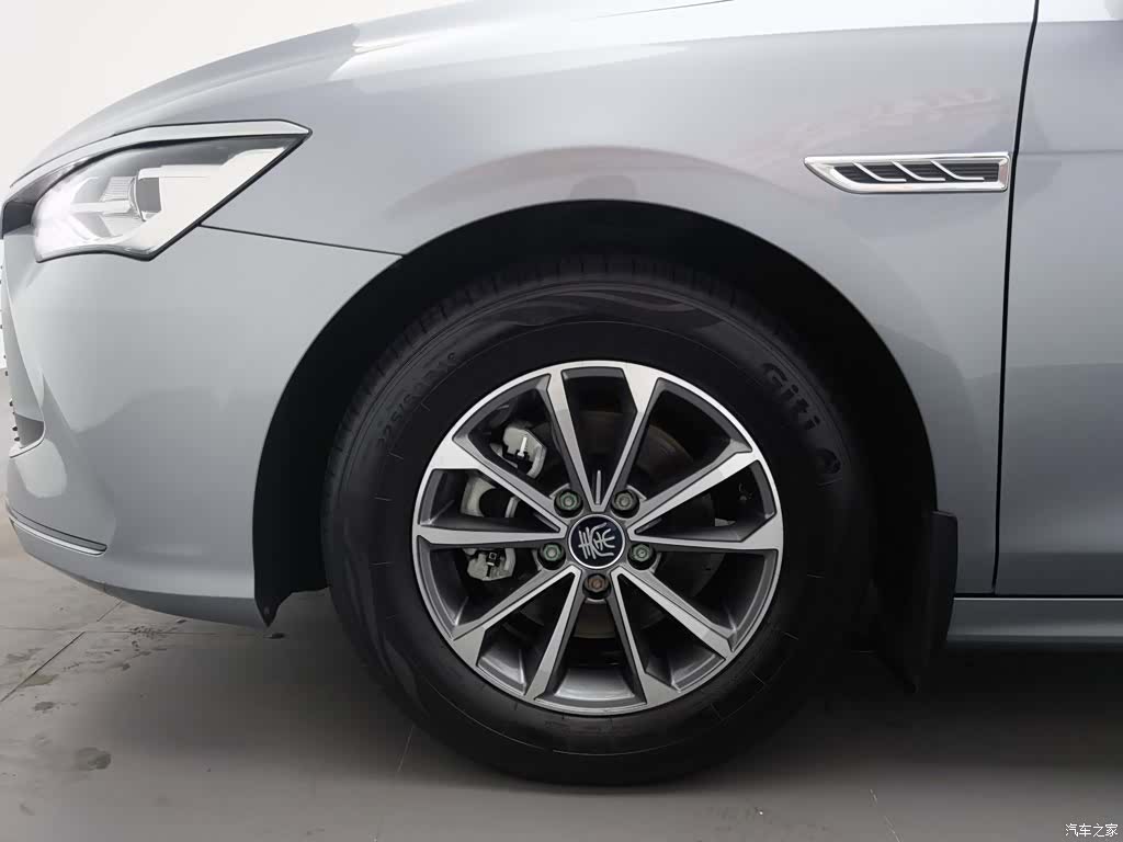 BYD Qin, 2024 17