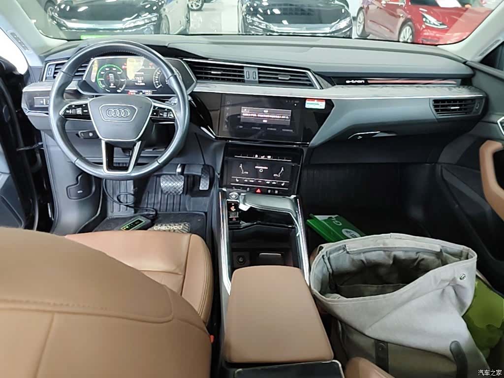 Audi e-tron, 2020 6