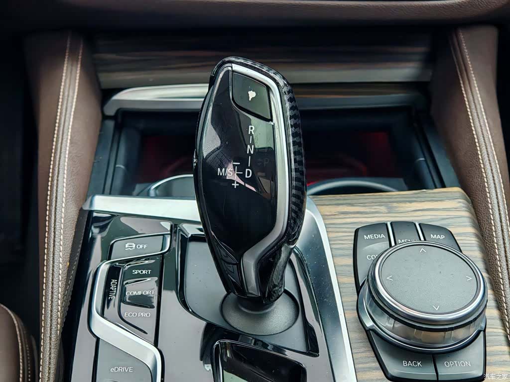BMW 5 Series, 2018 13