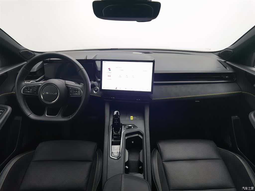 Lynk & Co 02, 2024 все фото