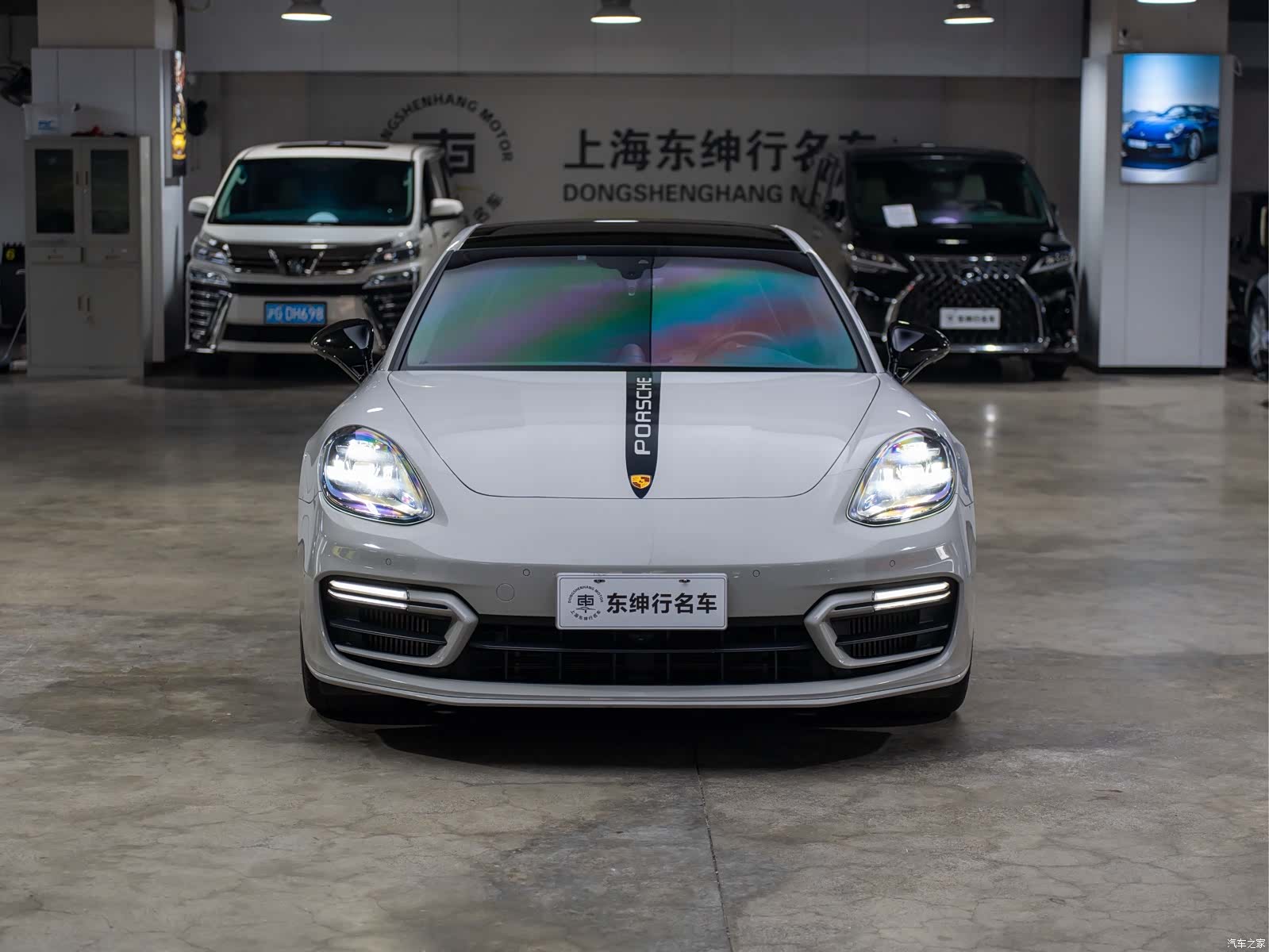 Porsche Panamera, 2023 2