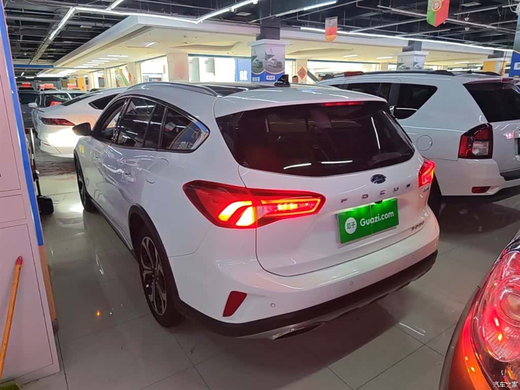 Ford Focus, 2021 все фото