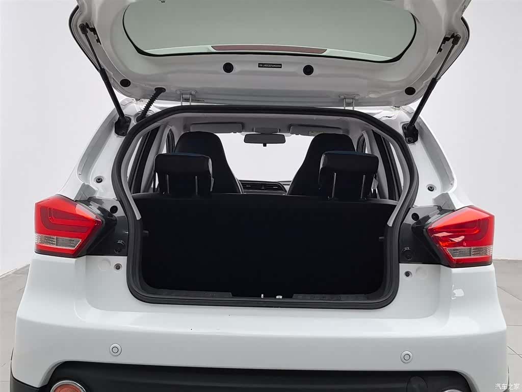 BAIC EC220, 2018 11