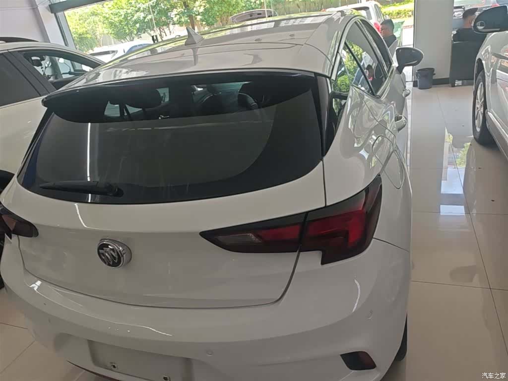 Buick Verano, 2017 6