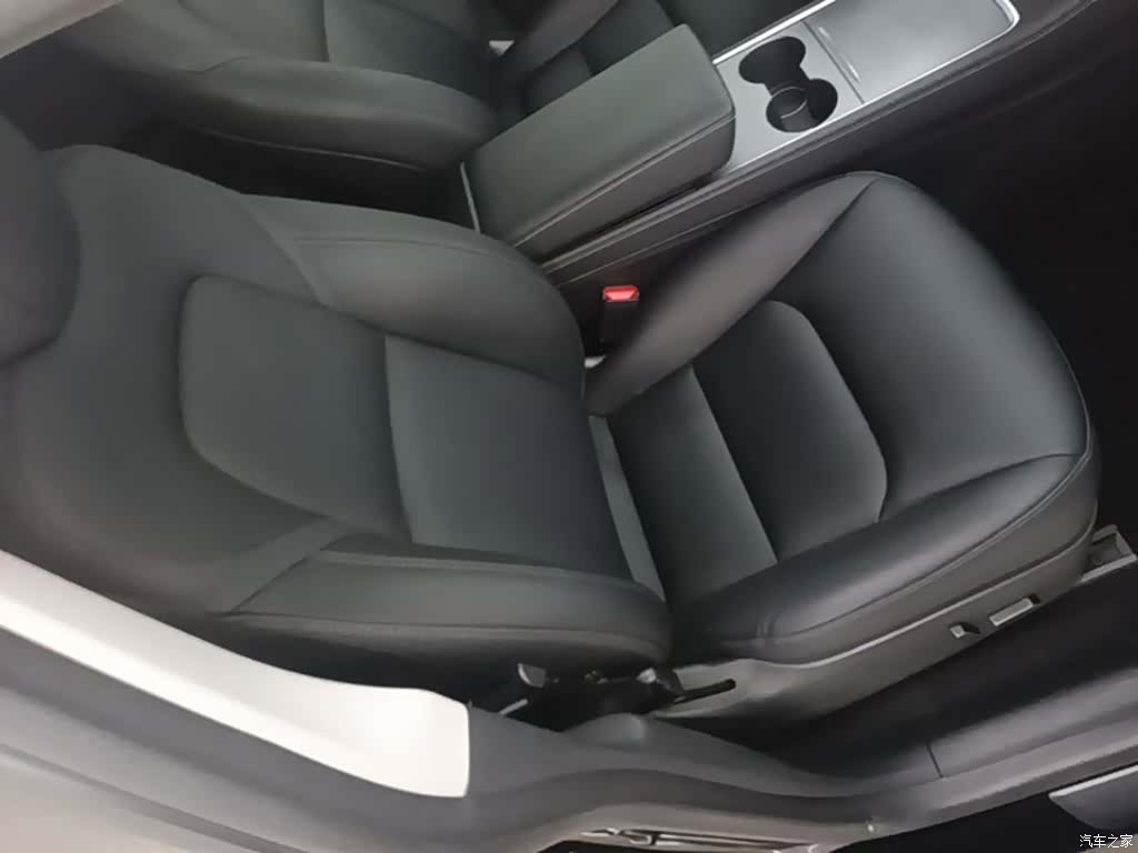 Tesla Model Y, 2023 25
