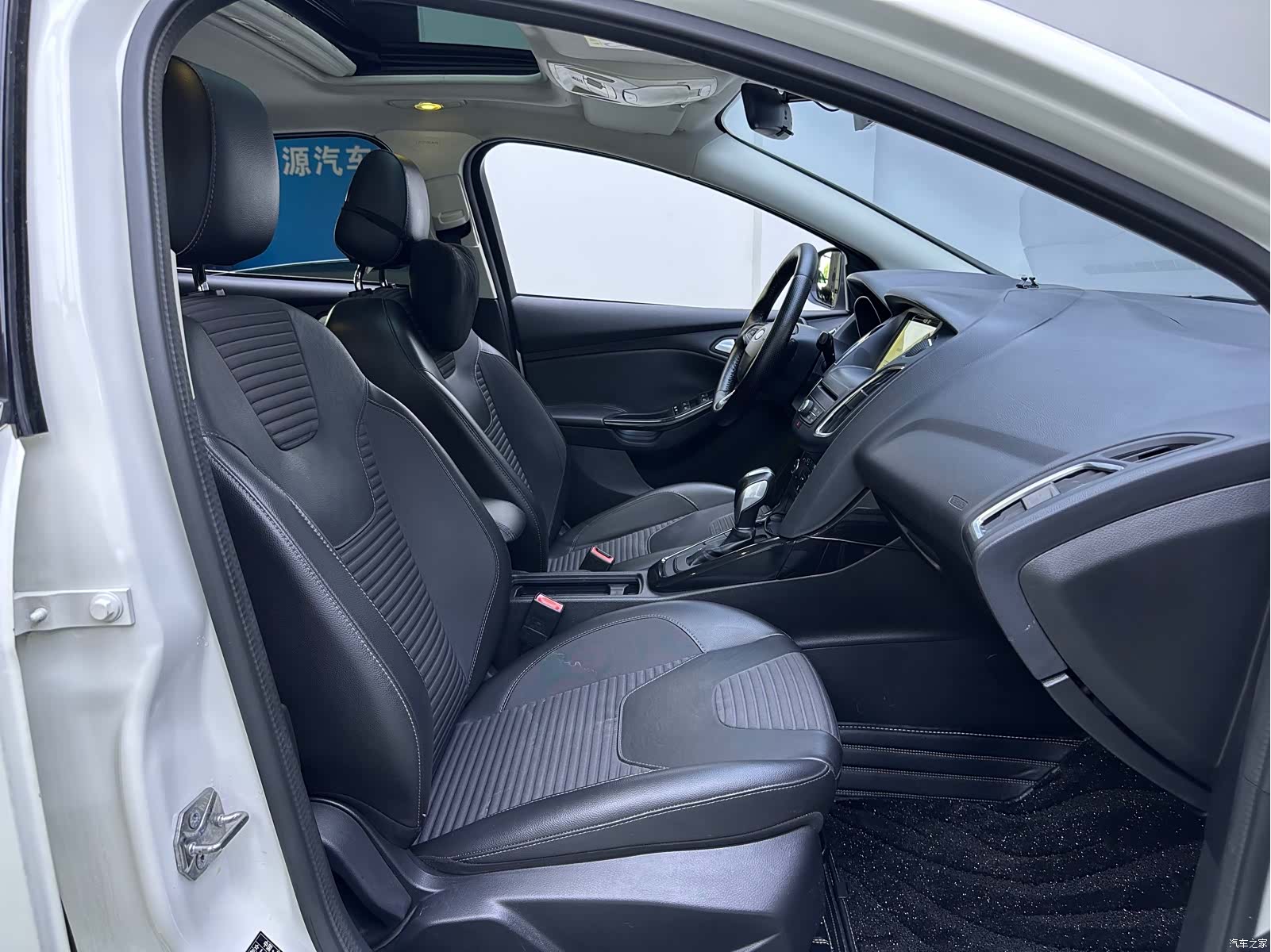 Ford Focus, 2017 11