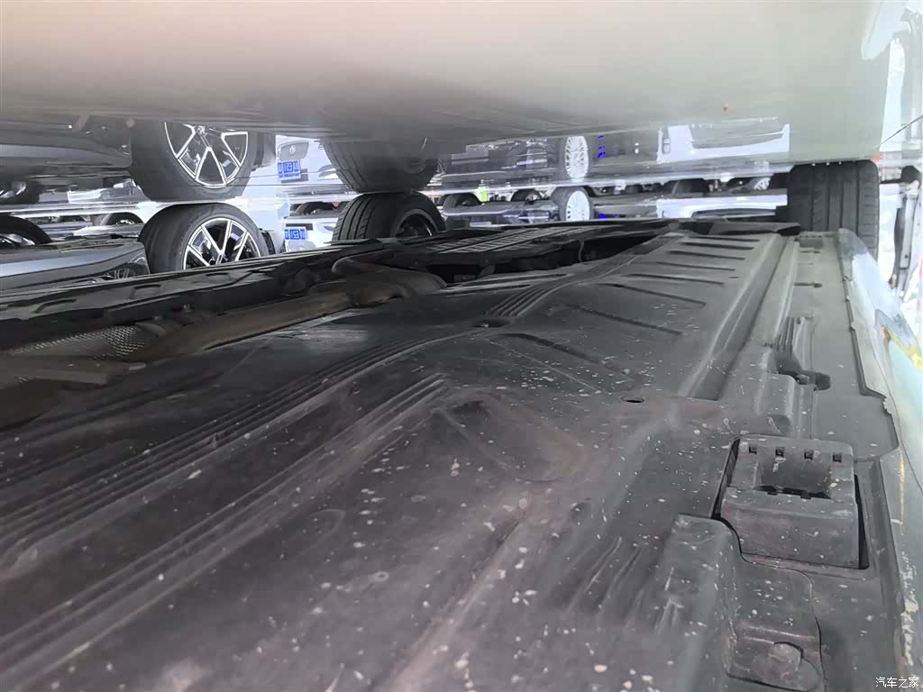 Mercedes-Benz E-Class, 2023 22