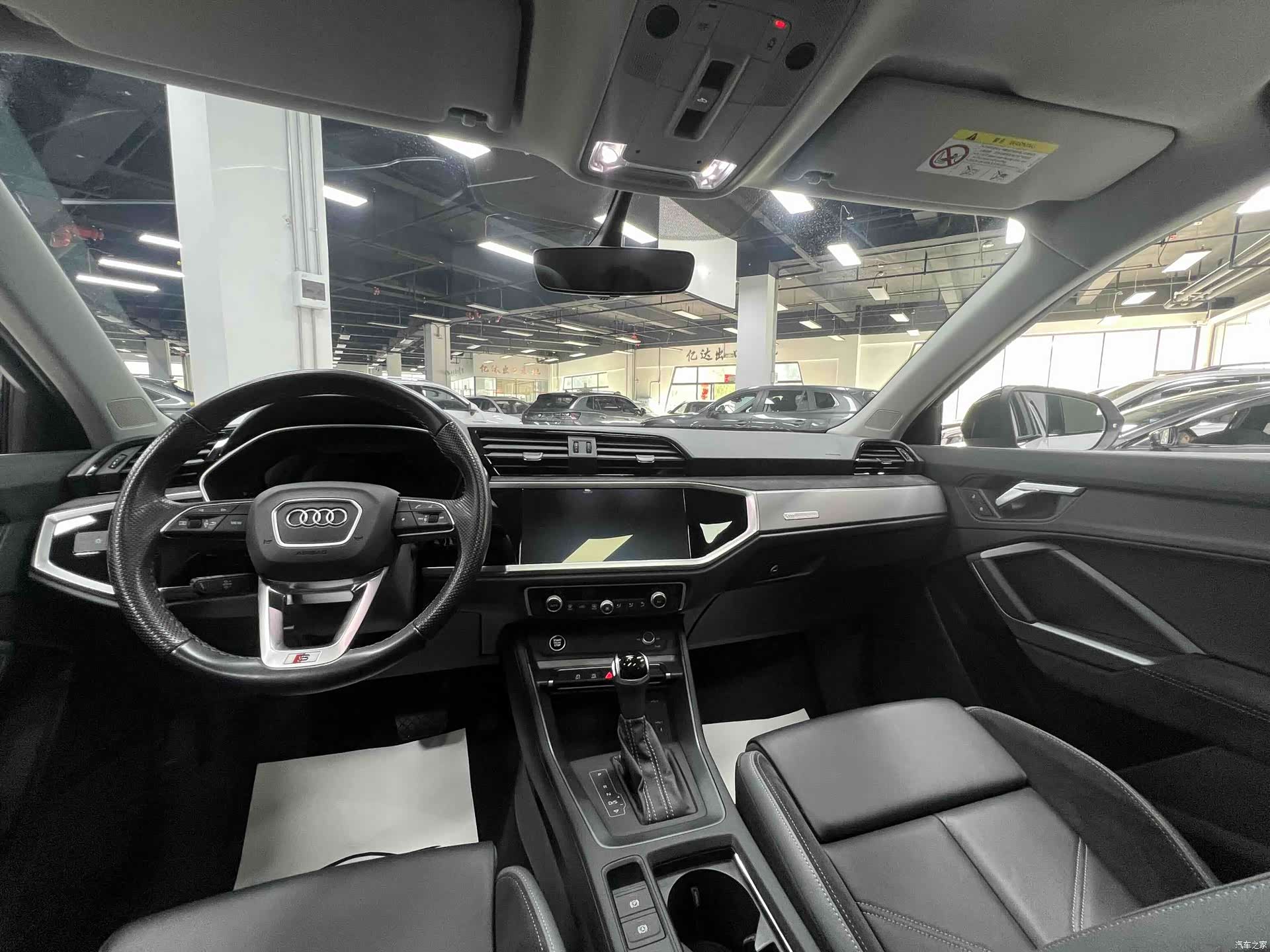 Audi Q3, 2023 26
