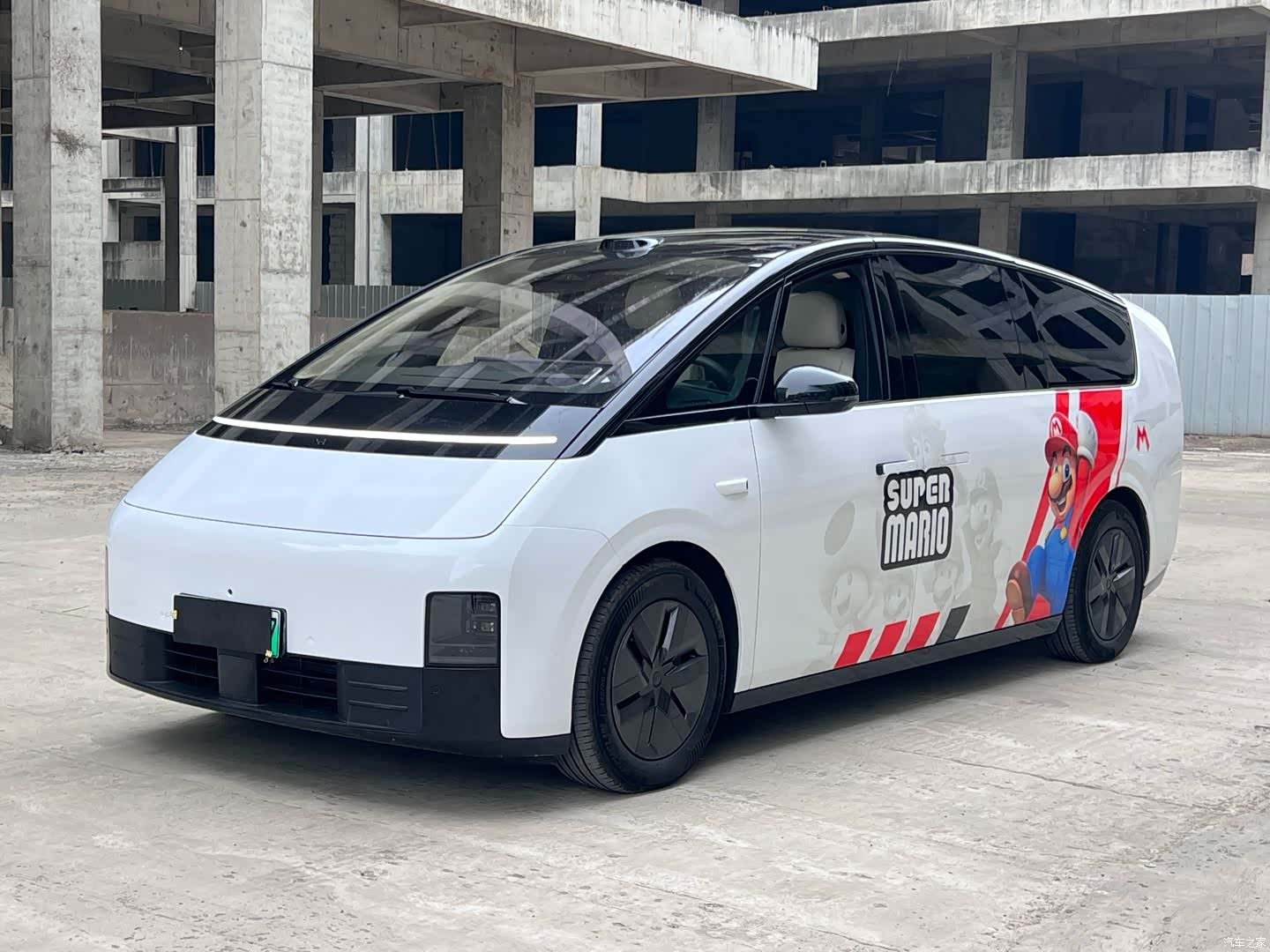 Li Auto MEGA, 2025 1