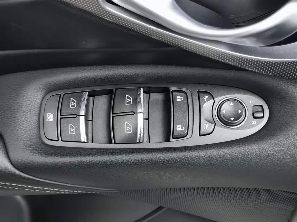 Infiniti Q50L Infiniti Q50L
