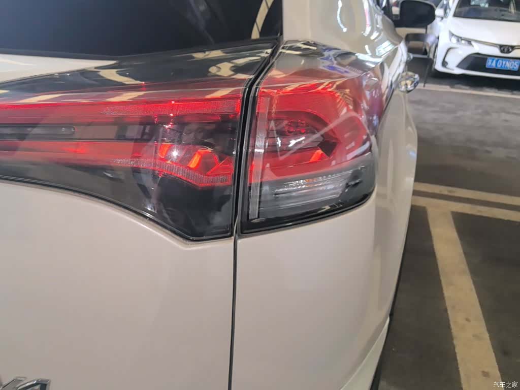 Toyota RAV4, 2017 24